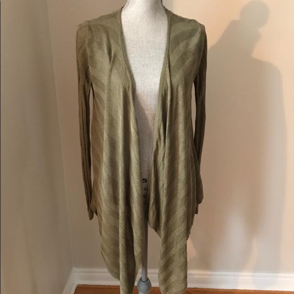 Peter Nygard Sweater